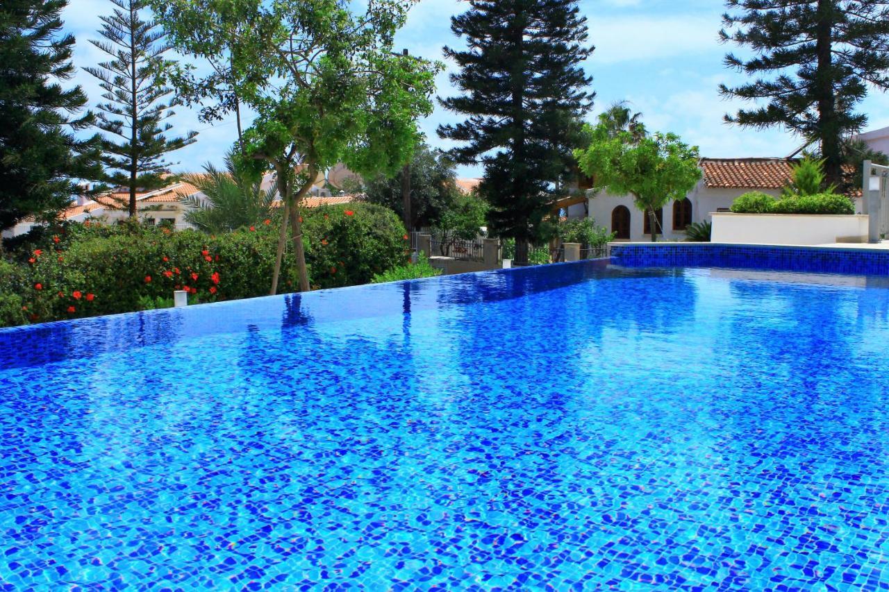 Coral Blue Bay Villa Корал-Бэй Экстерьер фото